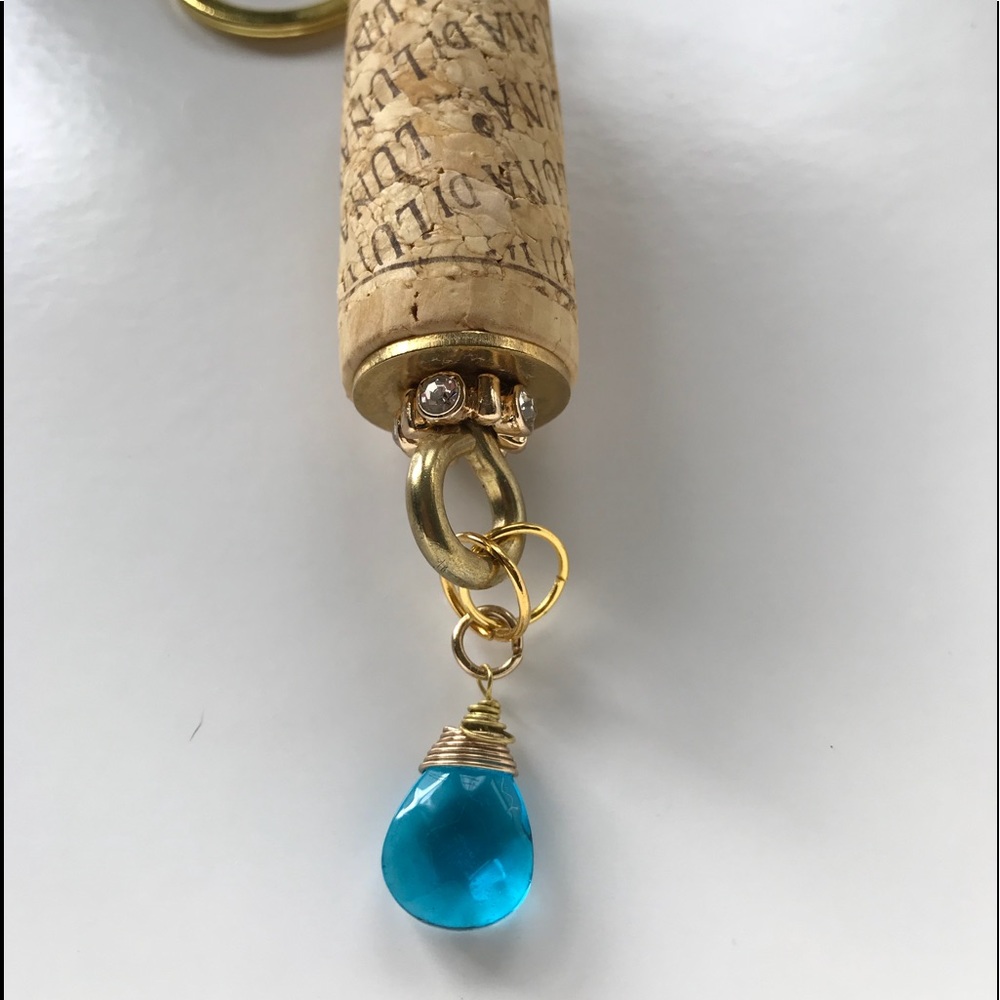 Floating wine cork gold keychain